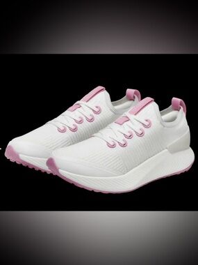 Allbirds NWOT Women’s Tree Gliders in “Blizzard/Basin Pink”& White, size 6 1/2